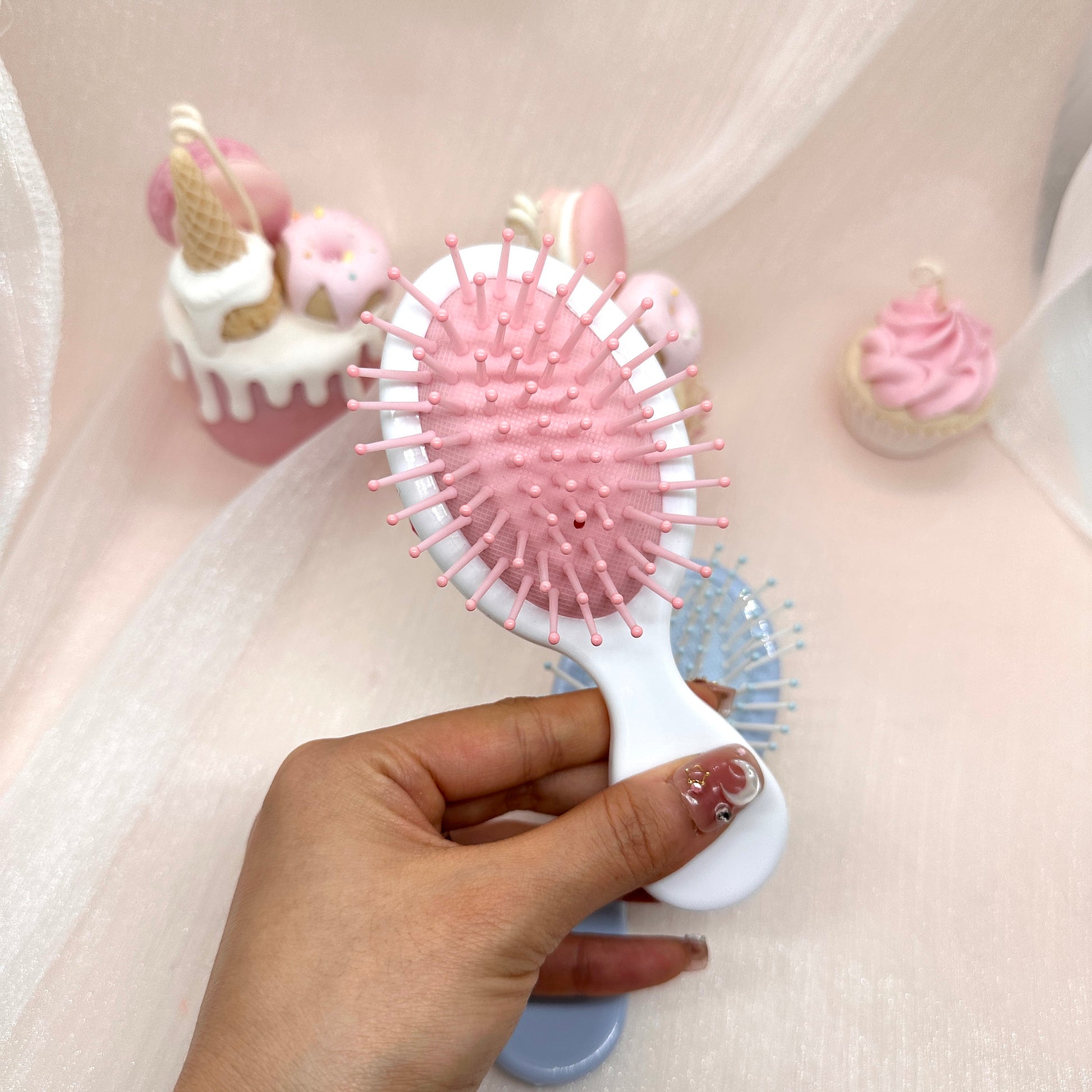 Kawaii Hello Kitty hair brush, Handmade Decoden Hair Brushes, Cream Clay Hair Brushes, Hair Accessories